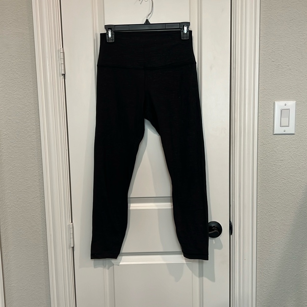 Lululemon 3/4 length Leggings, Size 8